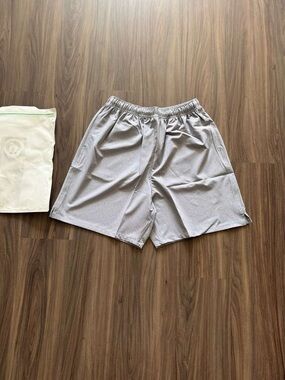 Hidden NY Board shorts 

Men's Lightweight Gray Athletic Shorts
